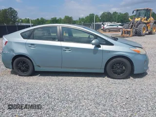 2015 Toyota Prius Four with VIN JTDKN3DUXF1884511, listed as a IAAI auction lot 42145642 with 227,587 mi miles. Bid and sale history available at carsss.com. Image 13.