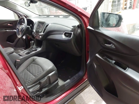 2020 Chevrolet Equinox LT with VIN 3GNAXKEV0LS568625, listed as a IAAI auction lot 41954187 with 66,987 mi miles and . Bid and sale history available at carsss.com. Image 5.