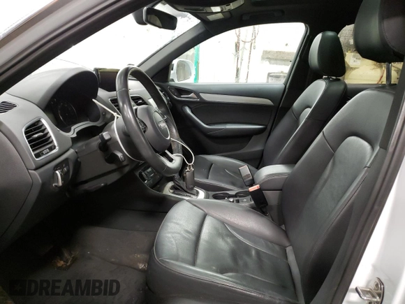 2018 Audi Q3 Premium Plus with VIN WA1JCCFS9JR031115, listed as a Copart auction lot 39580513 with 32,800 mi miles. Bid and sale history available at carsss.com. Image 7.