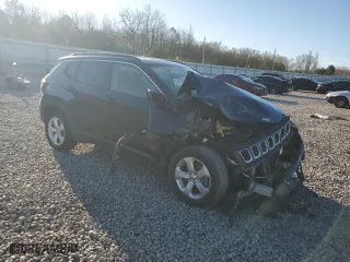 2018 Jeep Compass Latitude with VIN 3C4NJCBB0JT318692, listed as a Copart auction lot 49394515 with 0 mi miles and Salvage Title. Bid and sale history available at carsss.com. Image 4.