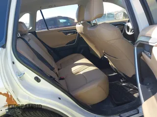 2019 Toyota RAV4 Limited with VIN JTMN1RFV1KD517037, listed as a IAAI auction lot 41844316 with 66,961 mi miles. Bid and sale history available at carsss.com. Image 8.