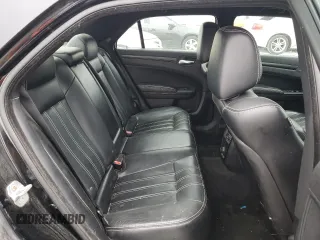 2013 Chrysler 300 S z VIN 2C3CCAGT4DH741560, wystawiony jako Copart lot #78879594 z przebiegiem 161 647 mil mil oraz Szkoda całkowita • Salvage title. Historia ofert i sprzedaży dostępna na DreamBid. Obrazek 10.