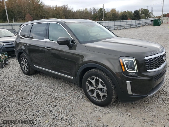 2020 Kia Telluride EX with VIN 5XYP3DHC8LG026386, listed as a Copart auction lot 82186064 with 61,115 mi miles and Salvage Title. Bid and sale history available at carsss.com. Image 4.