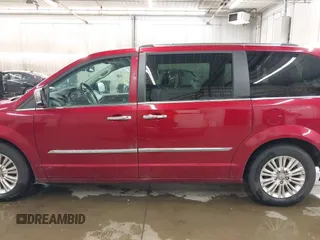 2014 Chrysler Town & Country Limited z VIN 2C4RC1GG2ER453993, wystawiony jako IAAI lot #41942877 z przebiegiem 181 701 mil mil oraz . Historia ofert i sprzedaży dostępna na DreamBid. Obrazek 15.
