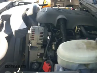 2003 Chevrolet Tahoe LT z VIN 1GNEK13Z53J305628, wystawiony jako IAAI lot #42032538 z przebiegiem Nie podano mil oraz . Historia ofert i sprzedaży dostępna na DreamBid. Obrazek 12.
