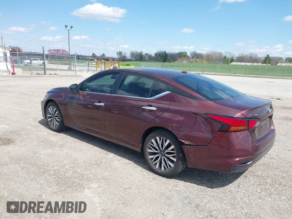 2024 Nissan Altima SV with VIN 1N4BL4DV1RN407831, listed as a IAAI auction lot 41979817 with 44,829 mi miles and . Bid and sale history available at DreamBid. Image 3.