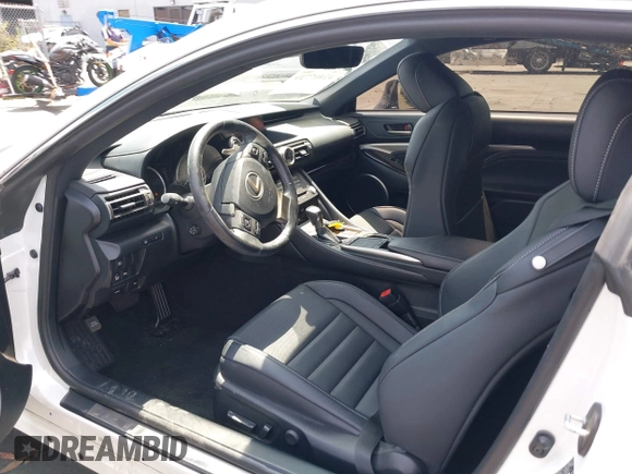 2019 Lexus RC 350 z VIN JTHHZ5BC2K5020722, wystawiony jako IAAI lot #42407729 z przebiegiem 52 882 mil mil oraz . Historia ofert i sprzedaży dostępna na DreamBid. Obrazek 18.