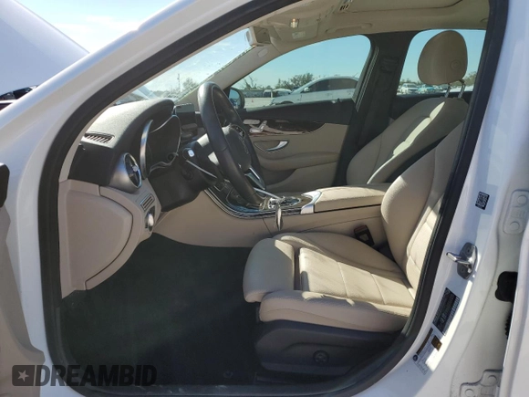 2019 Mercedes-Benz C 300 with VIN 55SWF8DB0KU304290, listed as a Copart auction lot 89271205 with 16,230 mi miles and Salvage Title. Bid and sale history available at DreamBid. Image 7.