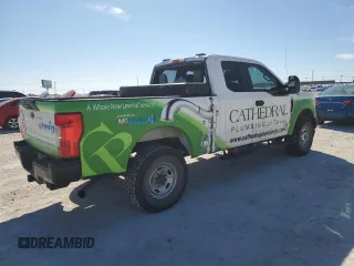 2021 Ford Super Duty F-250 SRW XL with VIN 1FT7X2B63MED50805, listed as a Copart auction lot 45662635 with 88,970 mi miles and Salvage Title. Bid and sale history available at carsss.com. Image 3.