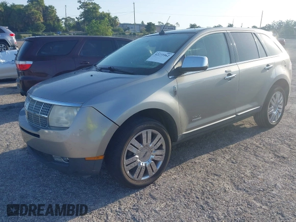 2008 Lincoln MKX z VIN 2LMDU88C28BJ18533, wystawiony jako IAAI lot #42273562 z przebiegiem 154 752 mil mil oraz . Historia ofert i sprzedaży dostępna na DreamBid. Obrazek 2.