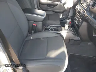 2019 Jeep Wrangler Unlimited Sport S с VIN 1C4HJXDNXKW521175, выставлен на аукционе IAAI как лот 41902053 с пробегом 56 184 миль миль и . История ставок и продаж доступна на DreamBid. Изображение 5.