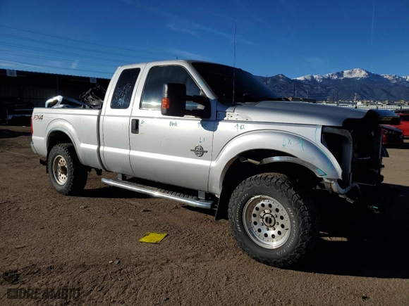 2014 Ford Super Duty F-250 SRW XLT with VIN 1FT7X2BT2EEB35312, listed as a Copart auction lot 83101704 with 0 mi miles and Salvage Title. Bid and sale history available at carsss.com. Image 4.