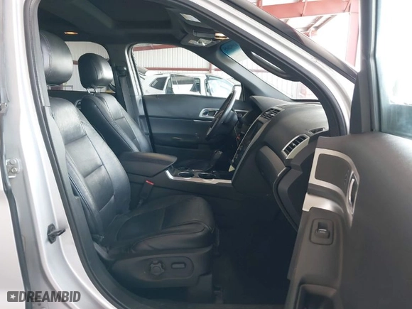 2014 Ford Explorer XLT with VIN 1FM5K7D84EGB63060, listed as a IAAI auction lot 41992605 with 134,428 mi miles. Bid and sale history available at carsss.com. Image 5.