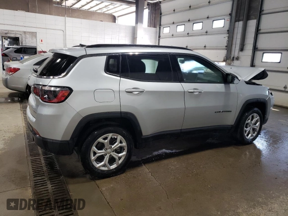 2024 Jeep Compass Latitude с VIN 3C4NJDBN8RT117974, выставлен на аукционе Copart как лот 65041645 с пробегом Не указан миль и Чистый • Clean title. История ставок и продаж доступна на DreamBid. Изображение 3.