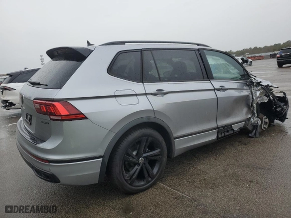 2024 Volkswagen Tiguan SE R-Line Black with VIN 3VV8B7AX5RM059395, listed as a Copart auction lot 47109115 with 5,652 mi miles and Salvage Title. Bid and sale history available at carsss.com. Image 3.