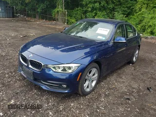 2018 BMW 3 Series 330i xDrive with VIN WBA8D9C52JA608243, listed as a IAAI auction lot 42630988 with 48,015 mi miles and . Bid and sale history available at DreamBid. Image 18.