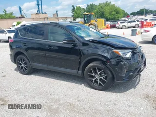 2017 Toyota RAV4 SE z VIN 2T3JFREV2HW677084, wystawiony jako IAAI lot #42236638 z przebiegiem 107 343 mil mil oraz . Historia ofert i sprzedaży dostępna na DreamBid. Obrazek 1.