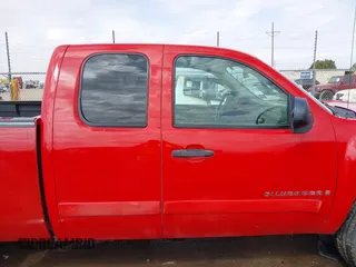 2007 Chevrolet Silverado 1500 Work Truck with VIN 2GCEC19C071649487, listed as a IAAI auction lot 41939668 with 162,065 mi miles and . Bid and sale history available at DreamBid. Image 14.