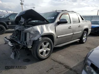 2007 Chevrolet Avalanche LTZ with VIN 3GNFK12Y77G232461, listed as a Copart auction lot 45599675 with 233,762 mi miles and Salvage Title. Bid and sale history available at DreamBid. Image 1.