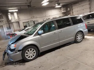 2013 Chrysler Town & Country Touring with VIN 2C4RC1BG1DR646691, listed as a IAAI auction lot 42051933 with 162,960 mi miles. Bid and sale history available at carsss.com. Image 17.
