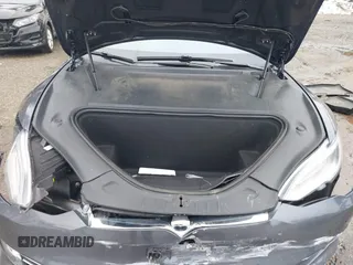 2020 Tesla Model S Long Range z VIN 5YJSA1E26LF413519, wystawiony jako IAAI lot #41742512 z przebiegiem 40 765 mil mil oraz . Historia ofert i sprzedaży dostępna na DreamBid. Obrazek 10.