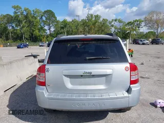 2007 Jeep Compass Sport with VIN 1J8FT47W57D185807, listed as a IAAI auction lot 41700283 with 194,339 mi miles. Bid and sale history available at carsss.com. Image 16.