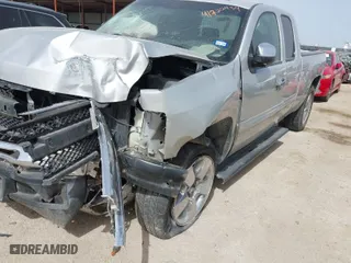 2011 Chevrolet Silverado 1500 LT with VIN 1GCRCSE05BZ117820, listed as a IAAI auction lot 41722434 with 162,365 mi miles. Bid and sale history available at carsss.com. Image 6.