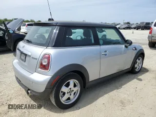 2010 MINI Hardtop with VIN WMWMF3C51ATZ22878, listed as a Copart auction lot 53173855 with 80,740 mi miles and Clean Title. Bid and sale history available at DreamBid. Image 3.