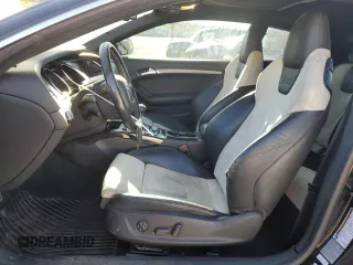 2009 Audi S5 z VIN WAURV78T29A038995, wystawiony jako Copart lot #53546695 z przebiegiem 120 903 mil mil oraz Szkoda całkowita • Salvage title. Historia ofert i sprzedaży dostępna na DreamBid. Obrazek 7.