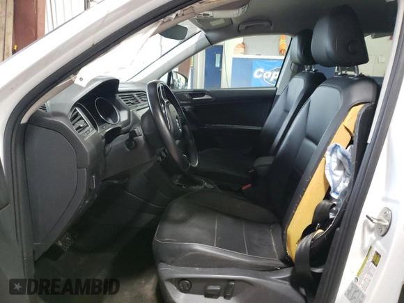 2018 Volkswagen Tiguan SEL with VIN 3VV2B7AX9JM065985, listed as a Copart auction lot 79404694 with Not provided miles and Salvage title. Bid and sale history available at DreamBid. Image 7.