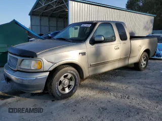 1999 Ford F-150 XL with VIN 1FTRX17L2XNB01093, listed as a Copart auction lot 44211425 with 180,596 mi miles and Clean Title. Bid and sale history available at carsss.com. Image 1.