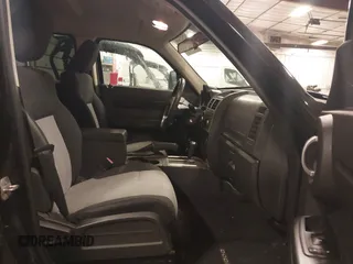 2007 Dodge Nitro SXT with VIN 1D8GU28K97W682907, listed as a IAAI auction lot 42022690 with 158,225 mi miles and . Bid and sale history available at DreamBid. Image 5.