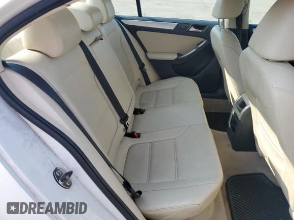 2013 Volkswagen Jetta SE с VIN 3VWDP7AJ3DM403922, выставлен на аукционе Copart как лот 60360605 с пробегом 130 806 миль миль и Списание • Salvage title. История ставок и продаж доступна на DreamBid. Изображение 10.