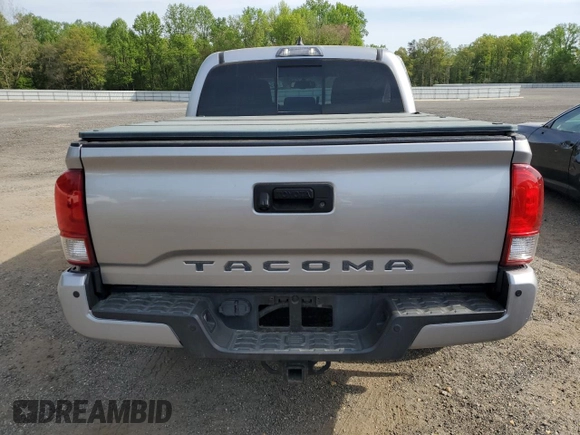 2017 Toyota Tacoma SR5 с VIN 3TMCZ5AN5HM113820, выставлен на аукционе Copart как лот 54549355 с пробегом 114 231 миль миль и Списание • Salvage title. История ставок и продаж доступна на DreamBid. Изображение 6.