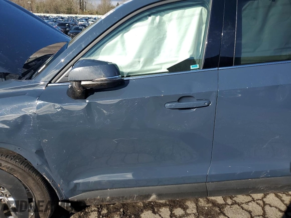 2024 Toyota Highlander XLE z VIN 5TDAAAB57RS013905, wystawiony jako Copart lot #48954735 z przebiegiem 9 006 mil mil oraz Szkoda całkowita • Salvage title. Historia ofert i sprzedaży dostępna na DreamBid. Obrazek 7.