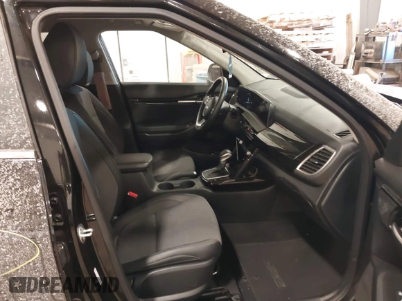 2024 Kia Seltos S z VIN KNDEUCAA9R7469448, wystawiony jako IAAI lot #40961491 z przebiegiem 26 742 mil mil oraz . Historia ofert i sprzedaży dostępna na DreamBid. Obrazek 5.