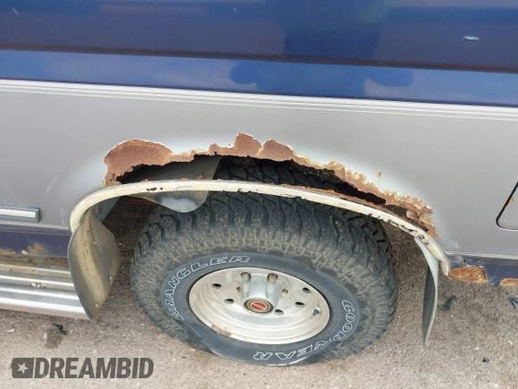 1994 Ford Bronco Custom with VIN 1FMEU15H3RLB55342, listed as a IAAI auction lot 42784797 with Not provided miles and . Bid and sale history available at DreamBid. Image 12.