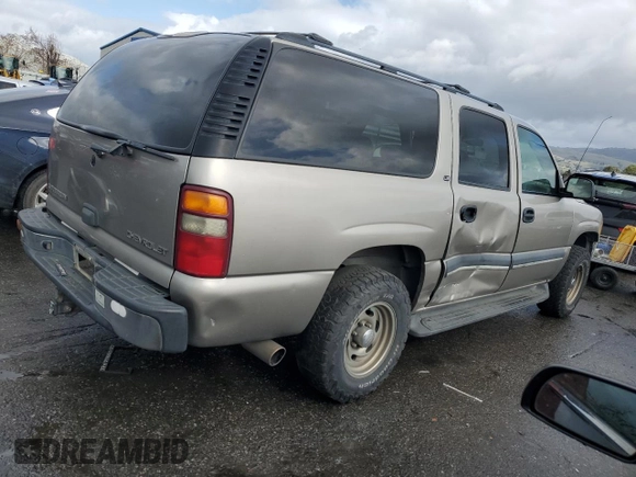2002 Chevrolet Suburban LS with VIN 1GNEC16T52J182139, listed as a Copart auction lot 45413545 with 447,067 mi miles and Salvage Title. Bid and sale history available at carsss.com. Image 3.