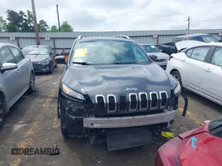 2017 Jeep Cherokee Limited z VIN 1C4PJLDB8HW526765, wystawiony jako IAAI lot #42136476 z przebiegiem 121 694 mil mil oraz . Historia ofert i sprzedaży dostępna na DreamBid. Obrazek 12.