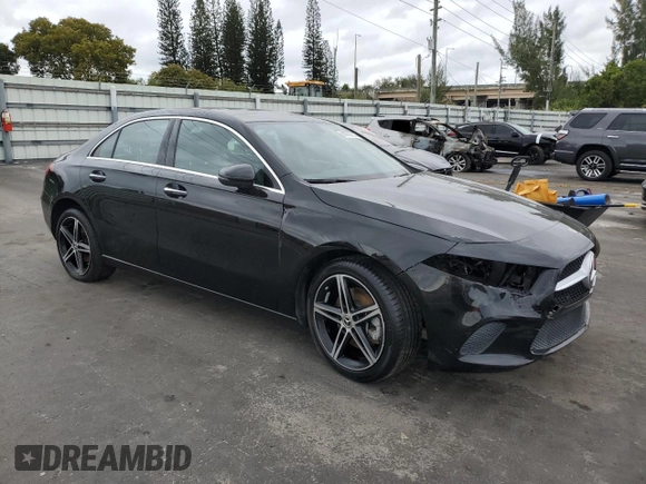 2022 Mercedes-Benz A 220 with VIN W1K3G4FBXNJ365897, listed as a Copart auction lot 84599364 with 41,141 mi miles and Clean Title. Bid and sale history available at DreamBid. Image 4.