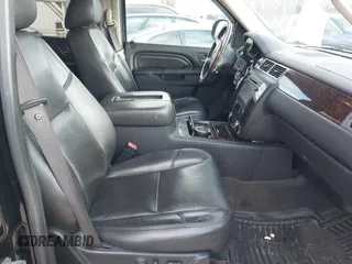 2012 GMC Yukon XL Denali with VIN 1GKS2MEF7CR200790, listed as a IAAI auction lot 41215279 with 147,663 mi miles. Bid and sale history available at carsss.com. Image 5.