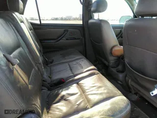 2004 Toyota Sequoia SR5 with VIN 5TDZT34A44S232977, listed as a IAAI auction lot 41750677 with 272,876 mi miles. Bid and sale history available at carsss.com. Image 8.
