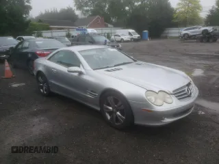 2005 Mercedes-Benz SL 500 with VIN WDBSK75F05F094991, listed as a Copart auction lot 61678705 with 128,123 mi miles and Clean title. Bid and sale history available at DreamBid. Image 4.