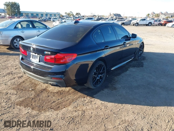 2020 BMW 5 Series 540i с VIN WBAJS1C01LCD20897, выставлен на аукционе IAAI как лот 41279762 с пробегом 62 886 миль миль и . История ставок и продаж доступна на DreamBid. Изображение 4.