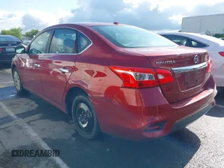 2017 Nissan Sentra S z VIN 3N1AB7AP3HY271836, wystawiony jako IAAI lot #42019396 z przebiegiem 99 824 mil mil oraz . Historia ofert i sprzedaży dostępna na DreamBid. Obrazek 6.