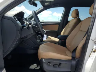 2023 Volkswagen Tiguan SE with VIN 3VV3B7AX6PM130952, listed as a Copart auction lot 56614335 with 24,996 mi miles and Salvage title. Bid and sale history available at DreamBid. Image 7.