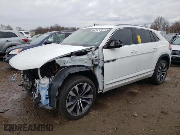 2021 Volkswagen Atlas SEL Premium R-Line with VIN 1V2FE2CA2MC206046, listed as a Copart auction lot 44449843 with 13,805 mi miles and Salvage title. Bid and sale history available at DreamBid. Image 1.