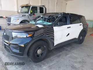 2021 Ford Police Interceptor with VIN 1FM5K8AC9MGC32063, listed as a IAAI auction lot 42071782 with 46,786 mi miles and . Bid and sale history available at DreamBid. Image 2.
