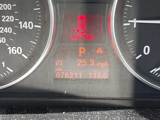 2015 BMW X1 xDrive28i with VIN WBAVL1C57FVY27822, listed as a IAAI auction lot 41977545 with 76,211 mi miles. Bid and sale history available at carsss.com. Image 15.