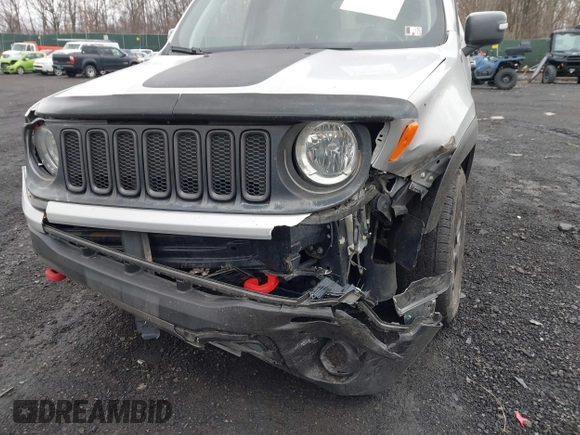 2018 Jeep Renegade Trailhawk with VIN ZACCJBCB1JPG74527, listed as a IAAI auction lot 41814352 with 71,120 mi miles. Bid and sale history available at carsss.com. Image 6.